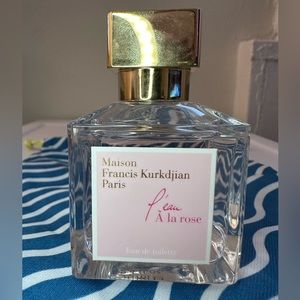 M. F. K‎ L’eau A la Rose